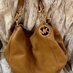 Michael Kors Lillie hobo style handbag NWOT